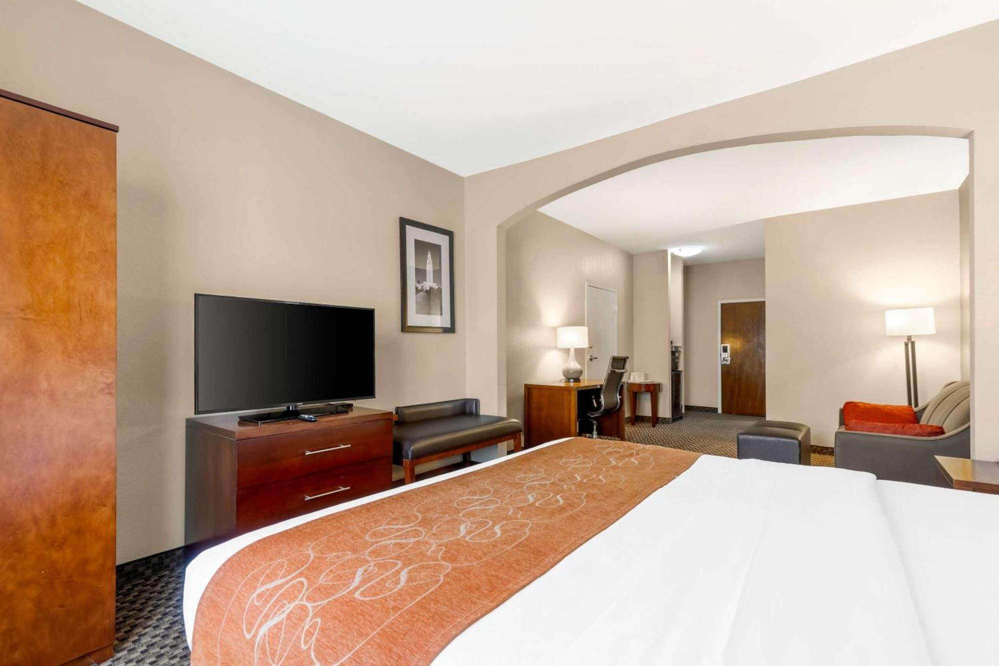 Comfort Suites Port Allen - Baton Rouge Exterior photo