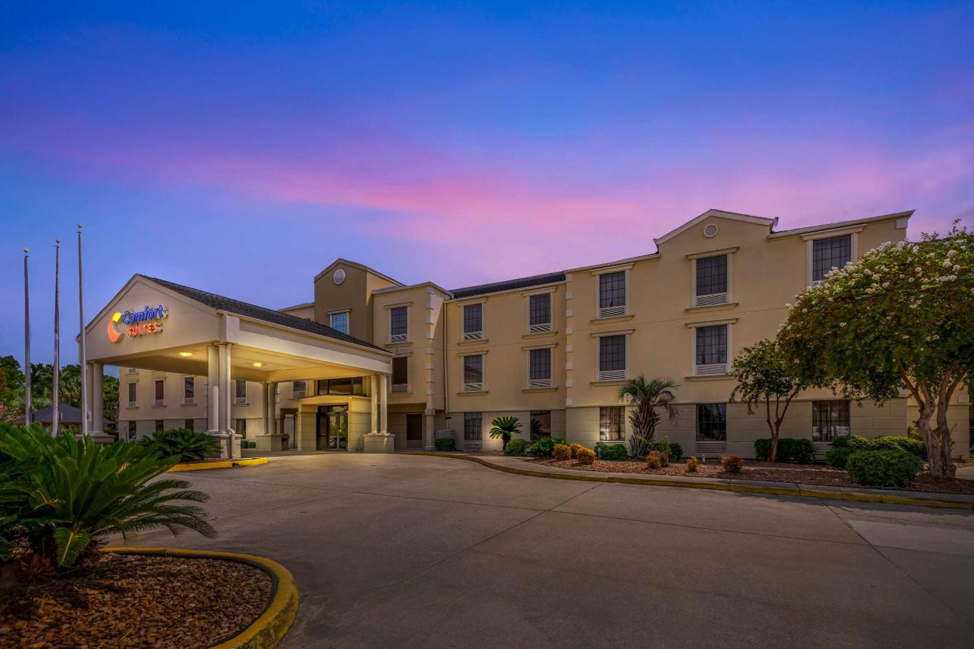 Comfort Suites Port Allen - Baton Rouge Exterior photo